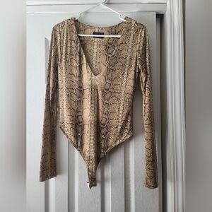 Snake skin pattern V-neck Long Sleeve Bodysuit